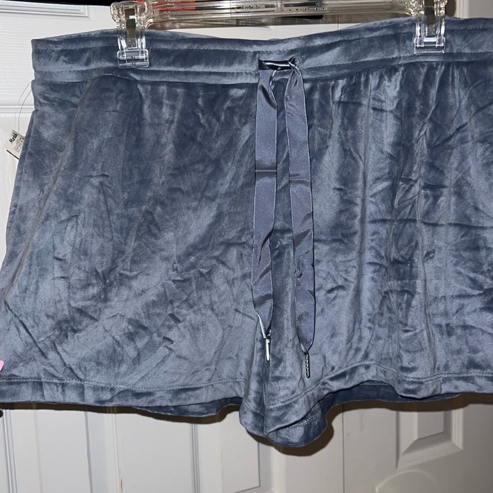 Cozy sleep shorts size xl
